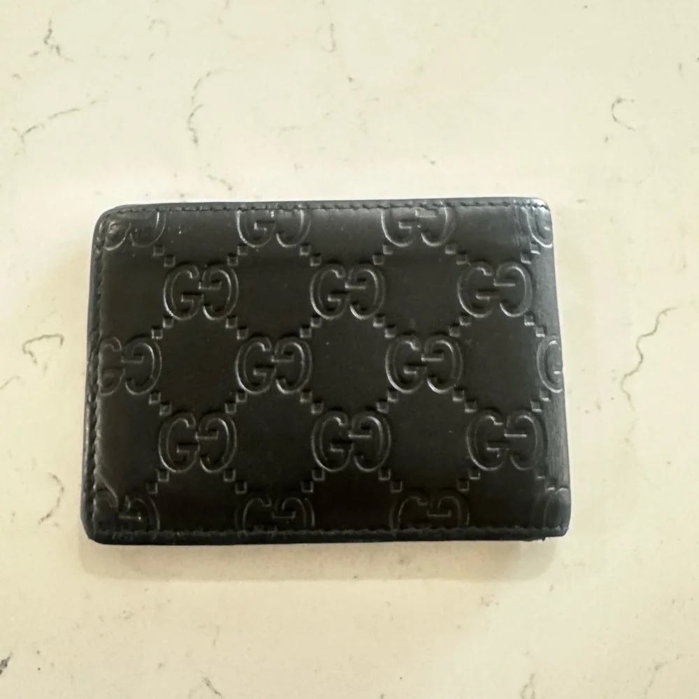 Gucci Black Embossed Card Holder Bi Fold